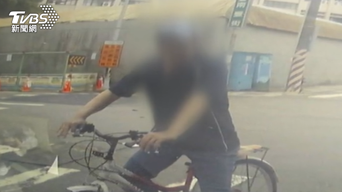小偷正臉被行車紀錄器拍下。(圖/民眾提供)