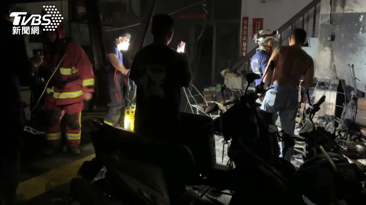 當時起火點為一樓，疑似雜物燃燒。（圖／TVBS）