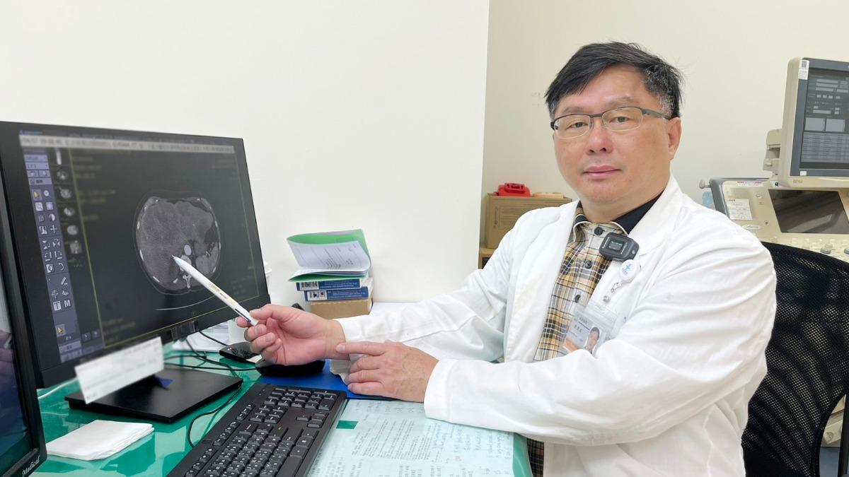 陳周誠也透過大腸鏡檢查診斷,女信徒直腸上段三分之一處有一顆約7公分大的癌腫瘤。(圖/澄清醫院中港院區提供)