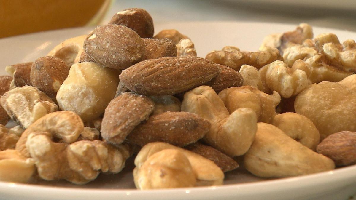 飲食掌握三少二多原則，預防腦中風。（圖／TVBS）