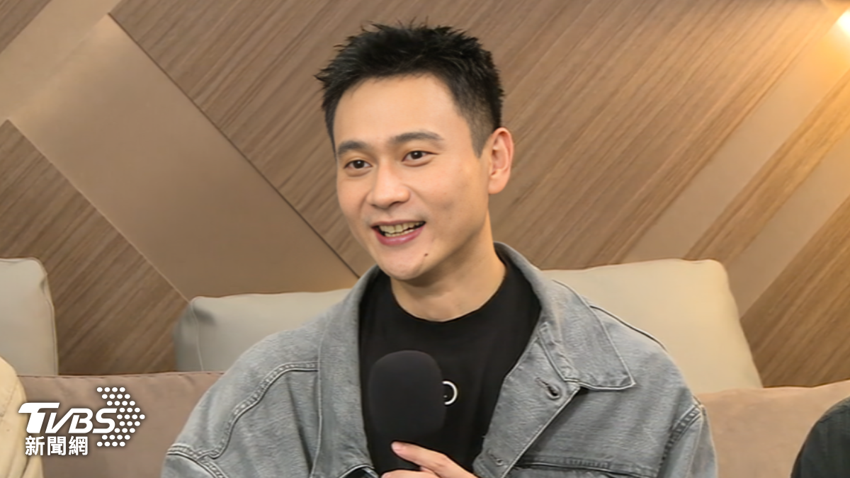 劉冠廷曝古天樂「氣場很強」,還被用手刀砍到胸膛。(圖/TVBS)