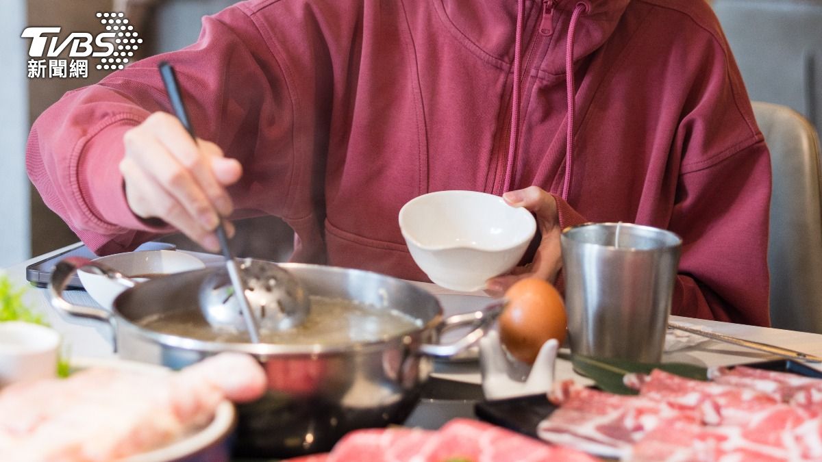 很多人不知道!火鍋店「碗都凸一塊」 20年廚師揭真實用途