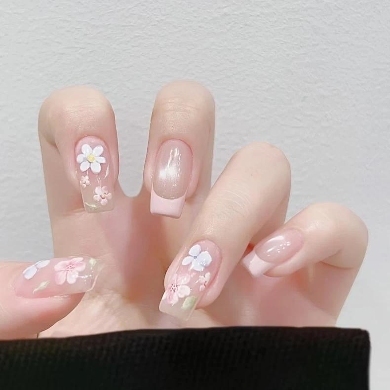 粉嫩貓眼雛菊。(圖/翻攝自小紅書@奶油堡堡 )