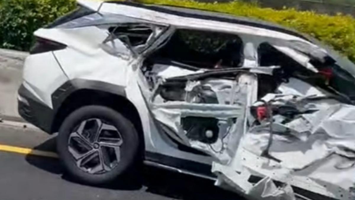 快訊/國1仁德段碰撞驚魂!車門遭撞爛 63歲女與3歲童受困