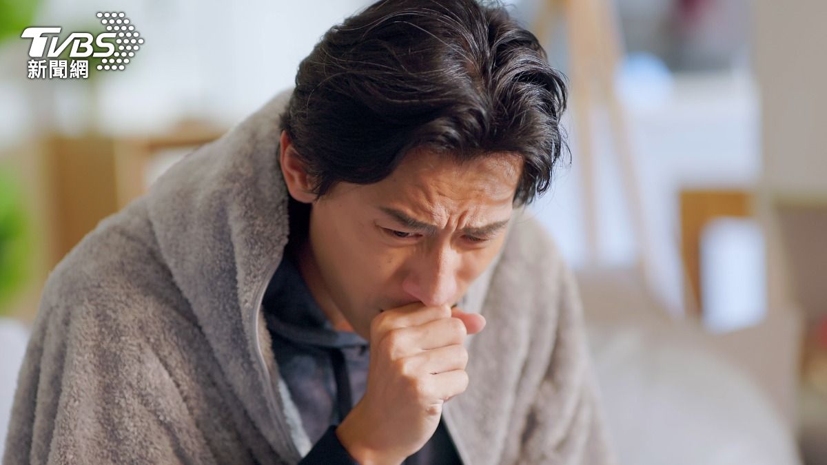 睡覺咳不停恐是「火燒心」!3隱形警訊曝光 中醫按1穴助減壓