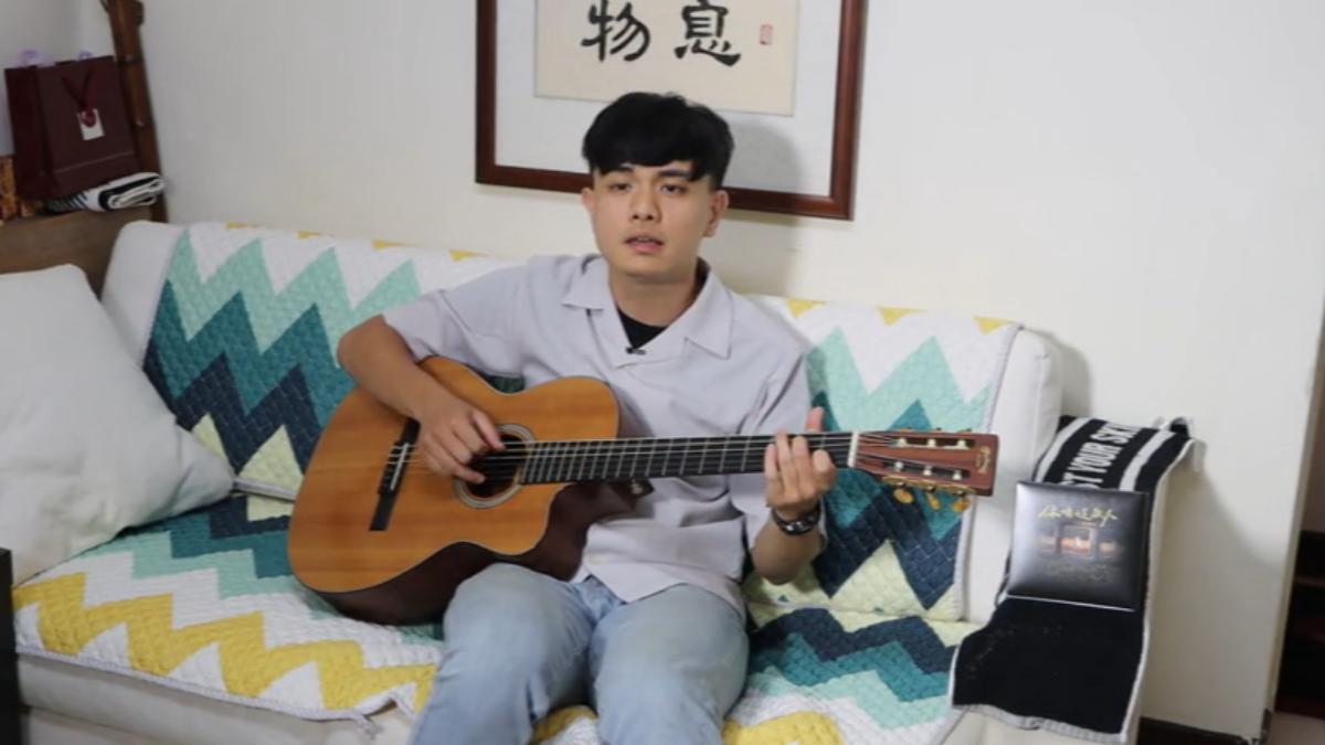 楊肅浩身兼創作歌手與國文老師。（圖／TVBS）