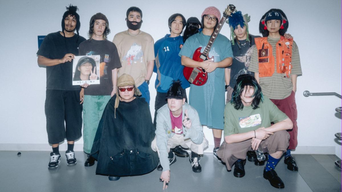 落日飛車、韓國樂團HYUKOH合作《AAA》(圖/華納音樂提供)