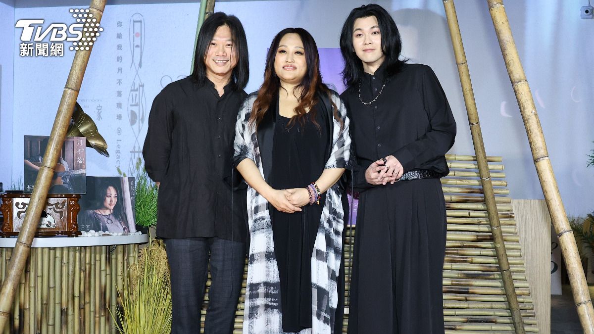 瑪莎、麋先生聖皓現身力挺家家記者會。（圖／張哲鳴攝）