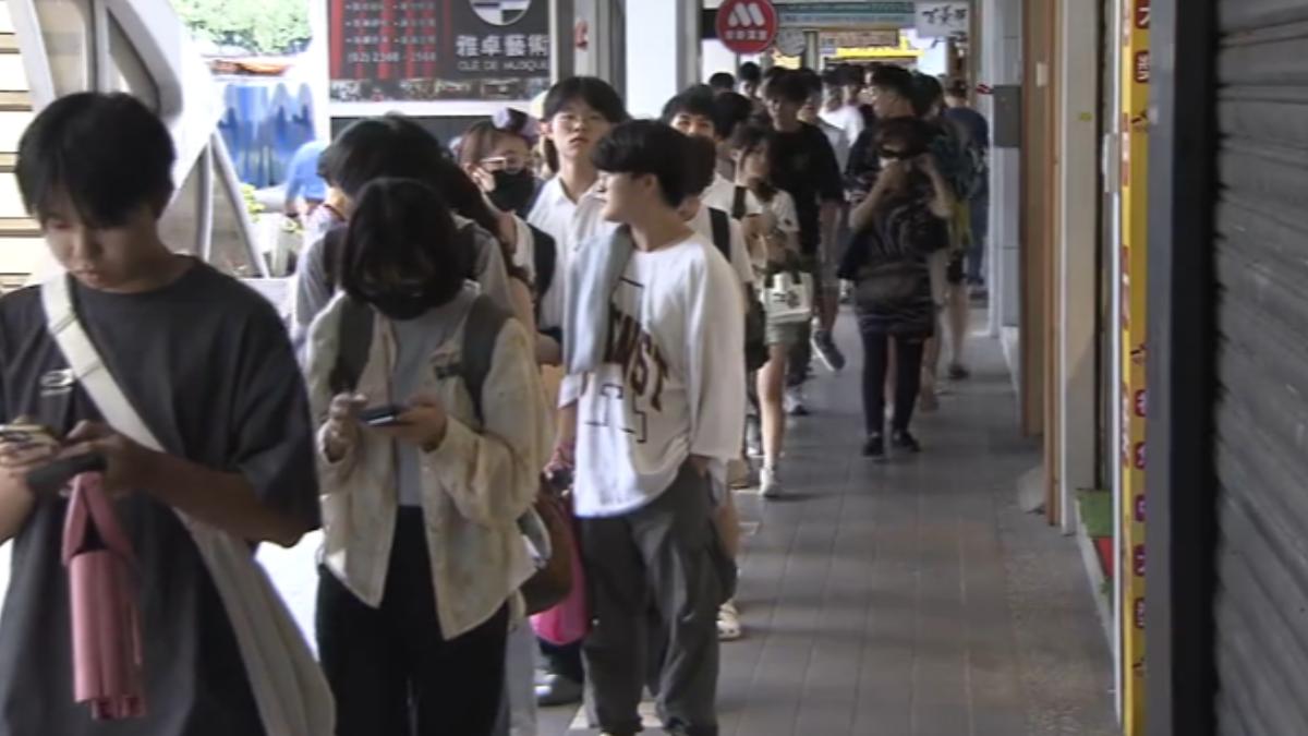 平板電腦下殺5折,學生嗨「比二手還便宜」!(圖/TVBS)