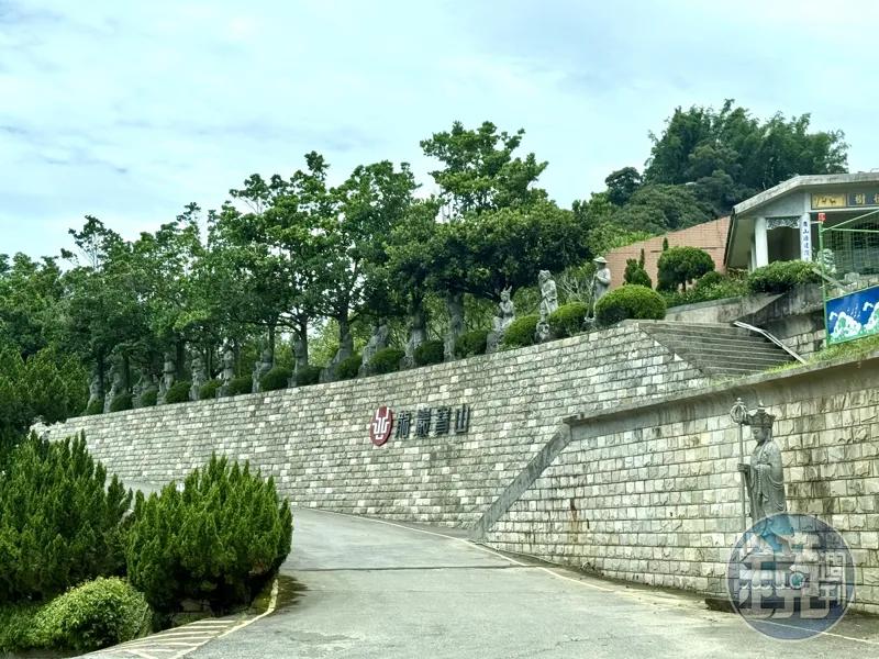 依照規劃,太平寶山陵園具備超過一萬三千個塔位。(圖/鏡週刊)
