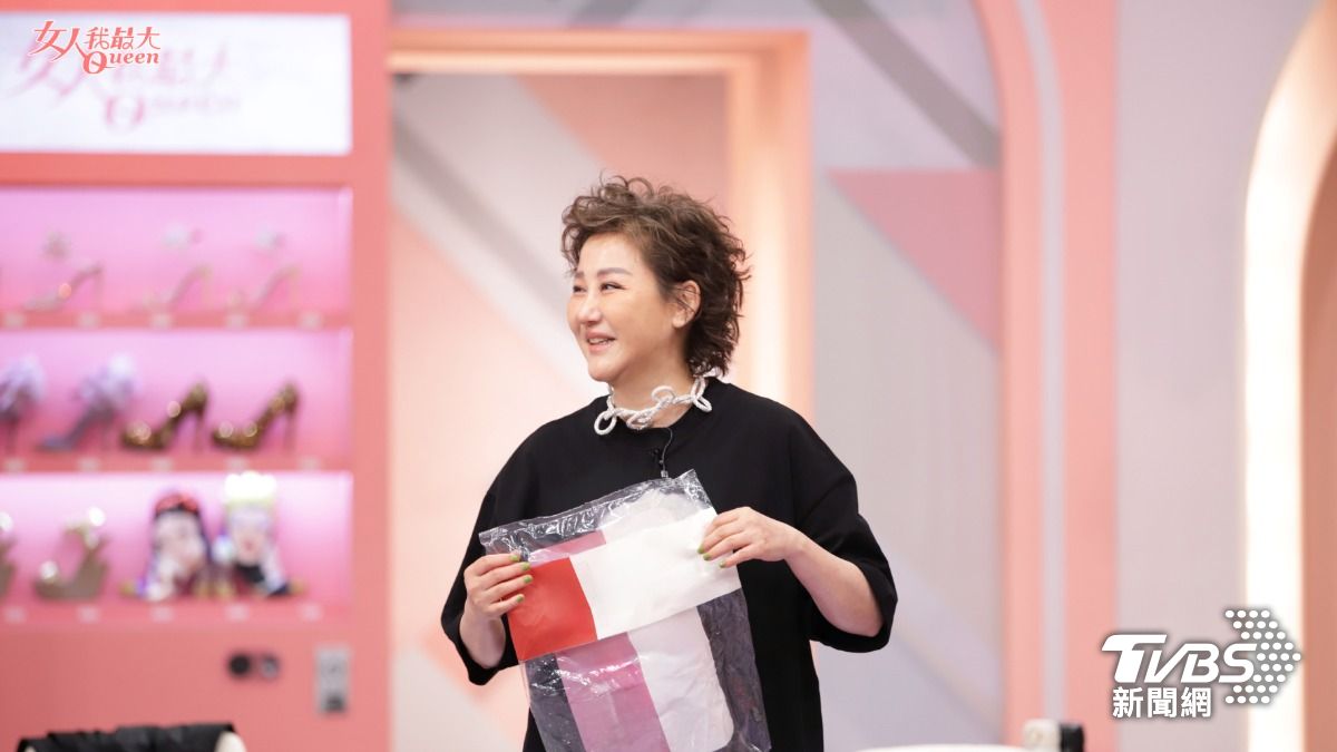 藍心湄常在《女人我最大》分享最新潮流資訊。(圖/TVBS)