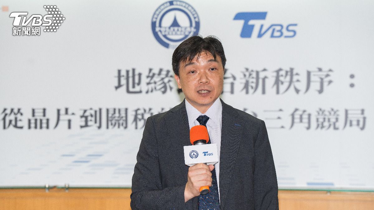 陸委會副主委沈有忠教授擔任座談會特別來賓。(圖/TVBS)
