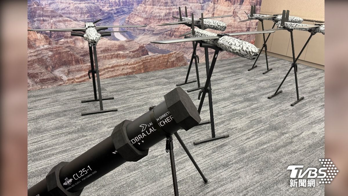 民間版「台版彈簧刀」無人機「COBRA 3120」與發射筒