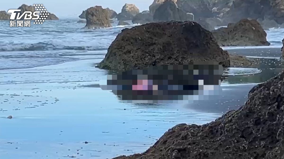西子灣沙灘驚見粉紅女屍 「臉孔埋沙」沖上岸斷魂身分曝