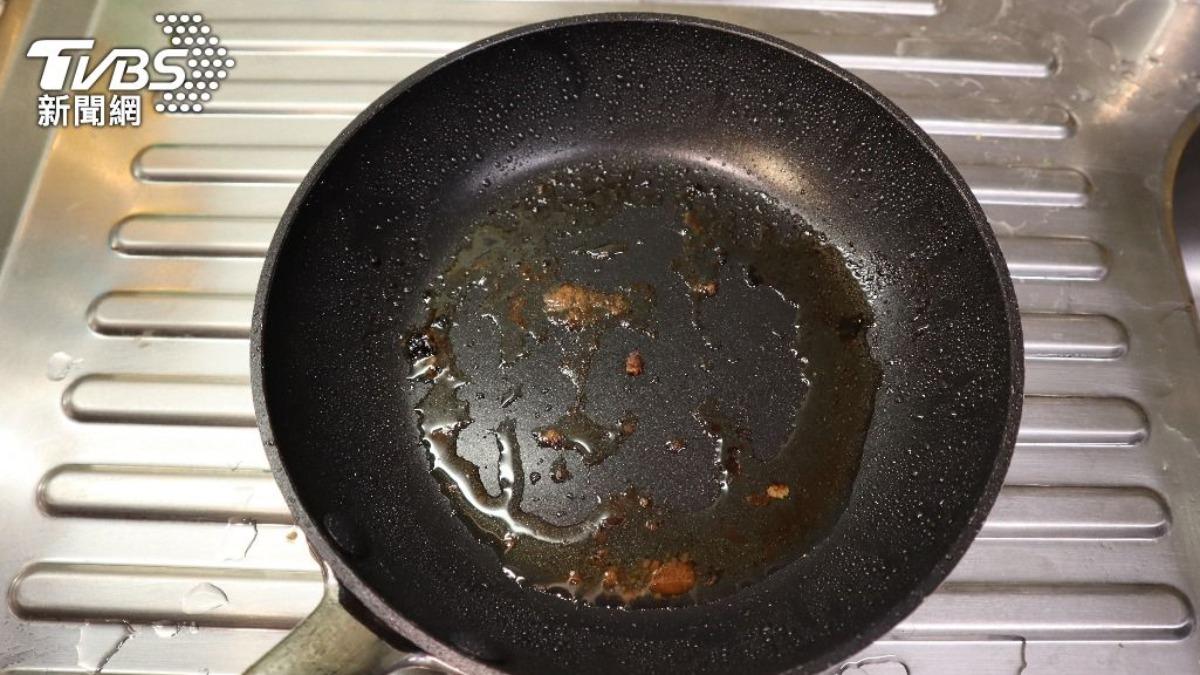 沒用不沾鍋血中卻有毒!醫揭「致癌物PFAS」隱藏來源