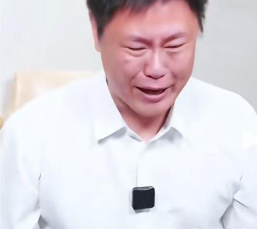 張立齊,張立齊台灣國籍,張立齊撤銷國籍,張立齊中國,張立齊台灣身分證,張立齊下跪,張立齊磕頭,張立齊民進黨