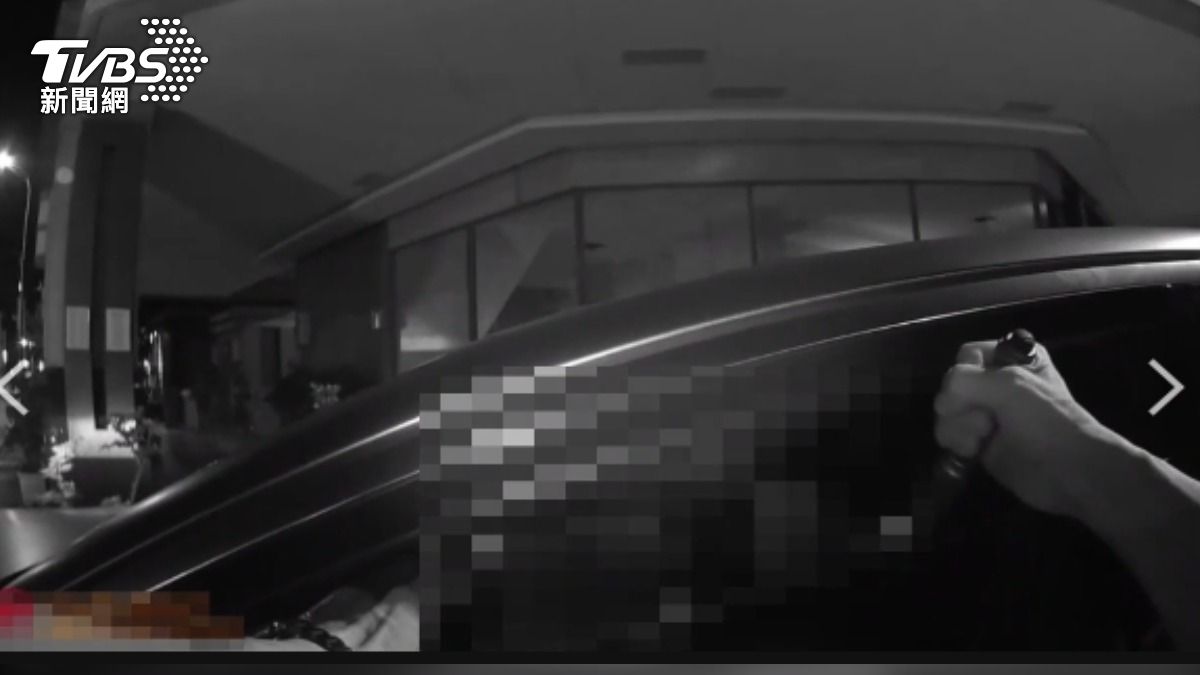 違停斑馬線車上拉K? 警上前盤查飄出燃燒毒品味道