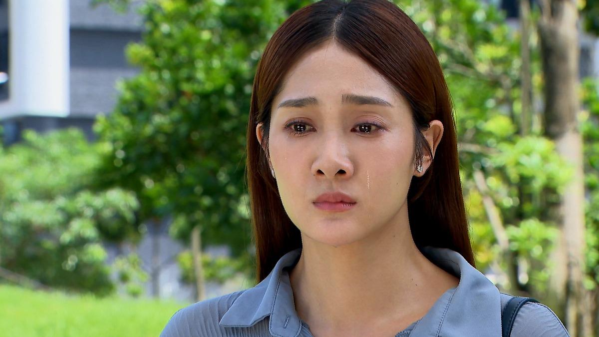 本土女星「交到壞閨密」害慘全家 父車禍昏迷、母捐眼角膜