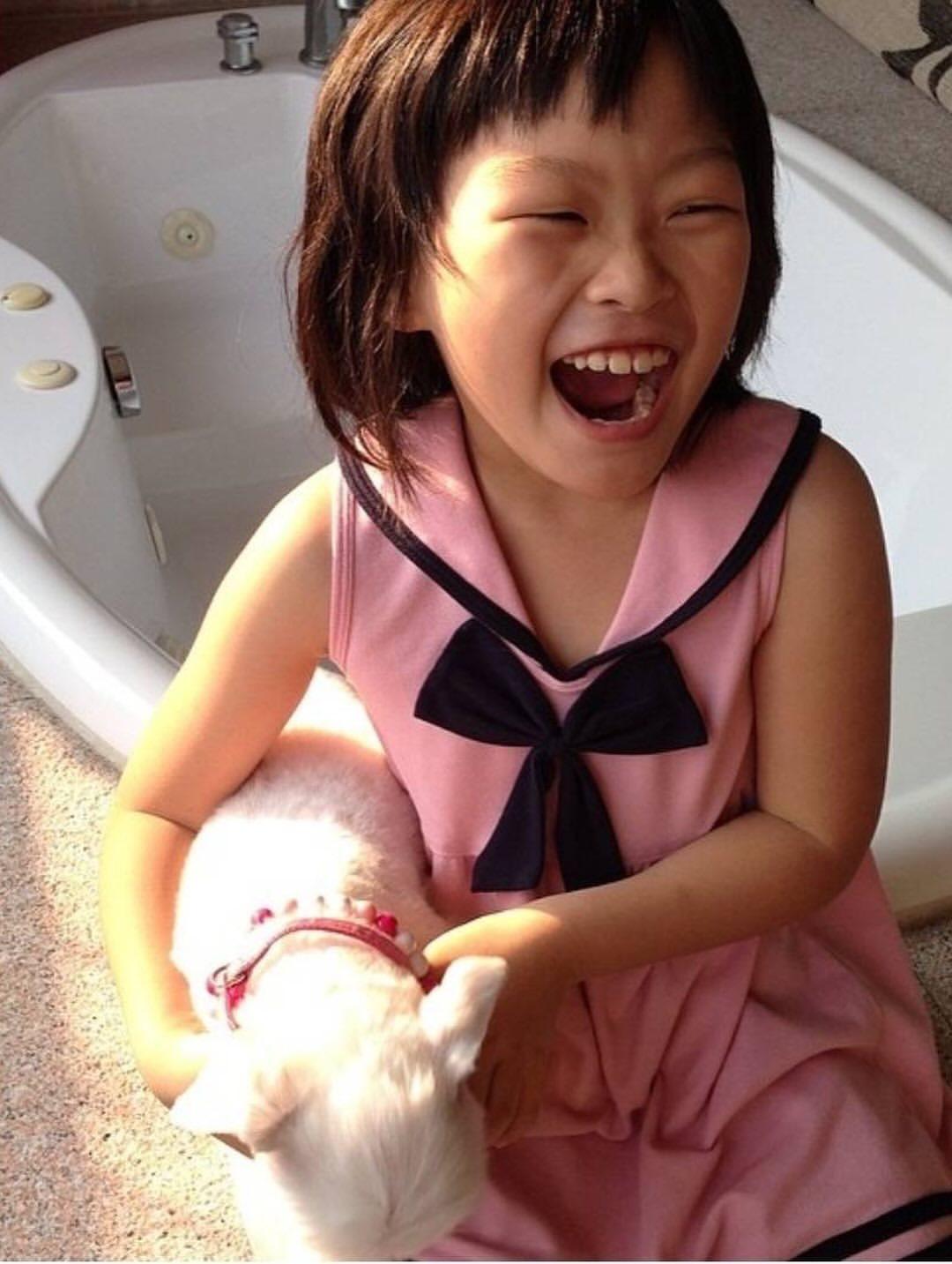 蔡姓女騎士小時候的照片，與蔡母從此天人永隔。（圖／蔡母提供）
