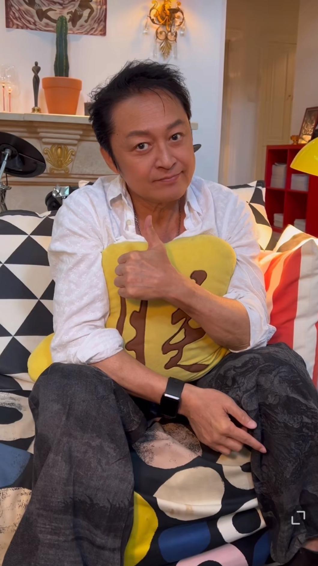 馬景濤中暑昏倒後錄影報平安。(圖/翻攝自微博)