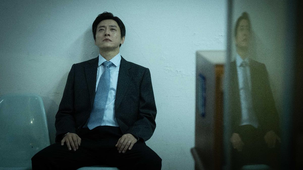 《我們與惡的距離II》盛鑑對兒子束手無策。(圖/CATCHPLAY+、公視、大慕可可提供)