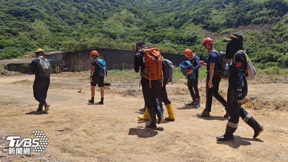 雙手留抓扯痕!登山客失足墜「小鬼瀑布」遺體困高百米溪谷