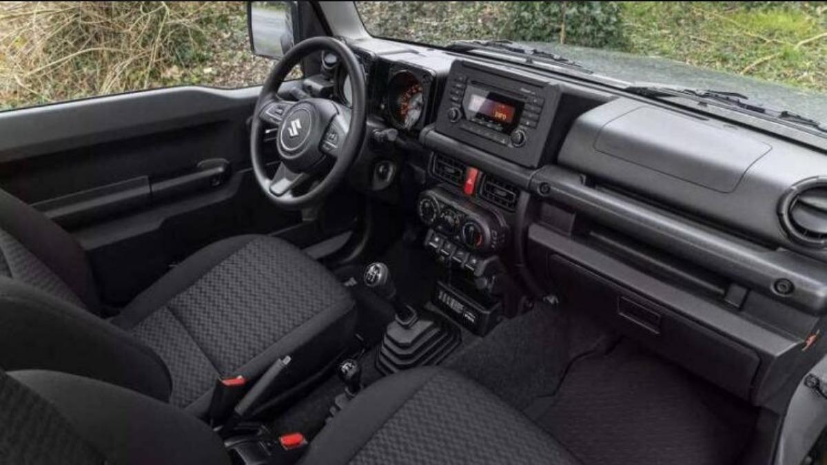 Jimny 55週年特仕版僅限法國販售,總共55輛,建議售價為28,955歐元(約新台幣98.5萬元)。(圖/Suzuki提供)
