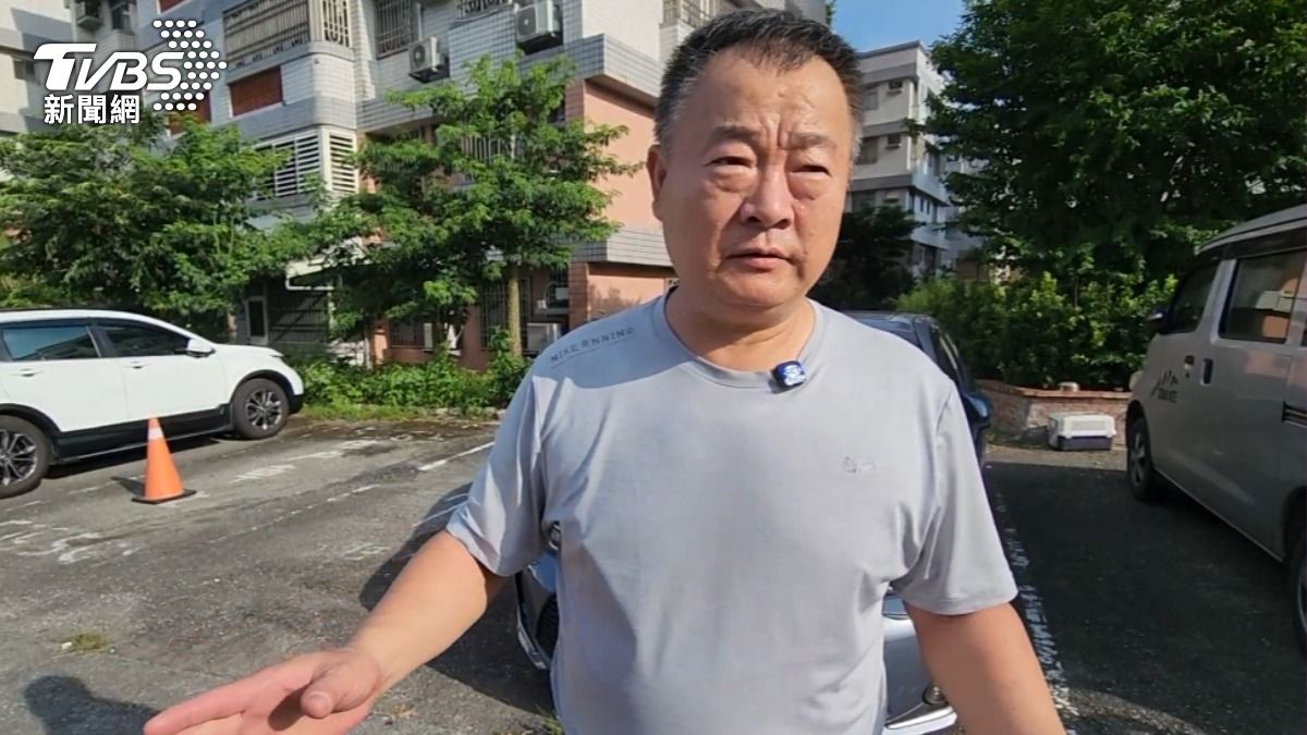 社區鄰長已與狗飼主溝通多年,不過仍然沒有改善。(圖/TVBS)