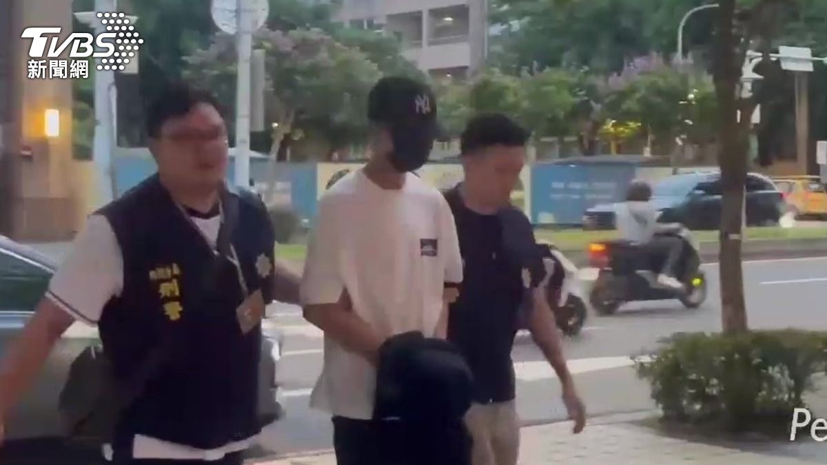 天道盟李姓男子落網否認犯案。(圖／TVBS)