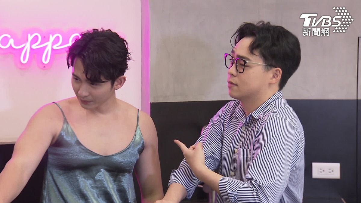 博恩被發現已經悄悄退追賀瓏IG。(圖/TVBS資料照)