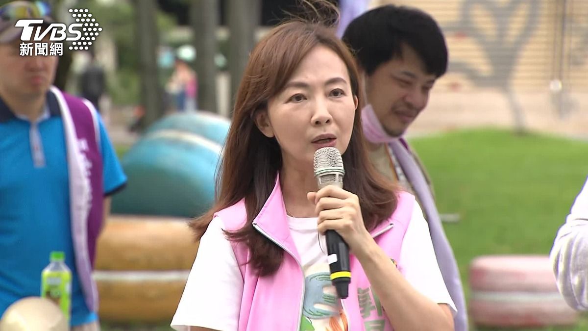 郭昱晴被爆訪美趁機「告洋狀」　郭正亮揪1動作酸：很好笑