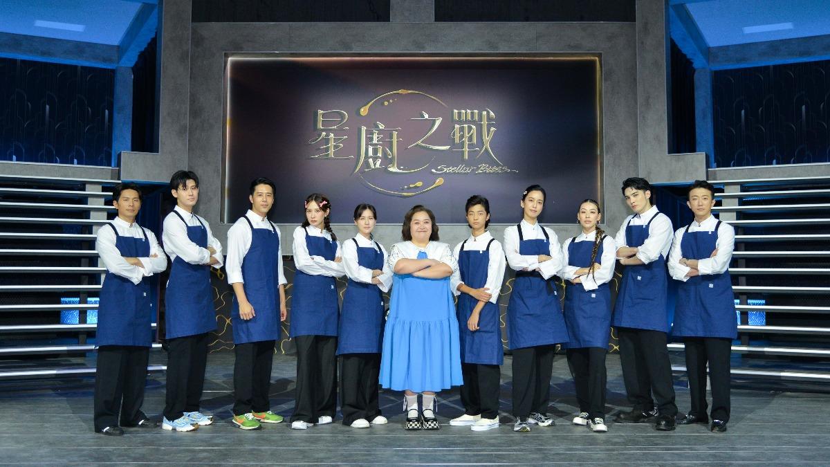 鍾欣凌率領藝人出席記者會。(圖/三立提供)