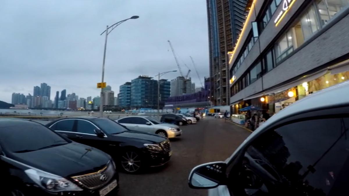 民眾質疑小黃刻意繞路,韓旅遊公司表示,可能是因為釜山單行道多,引發誤會。(圖/TVBS)