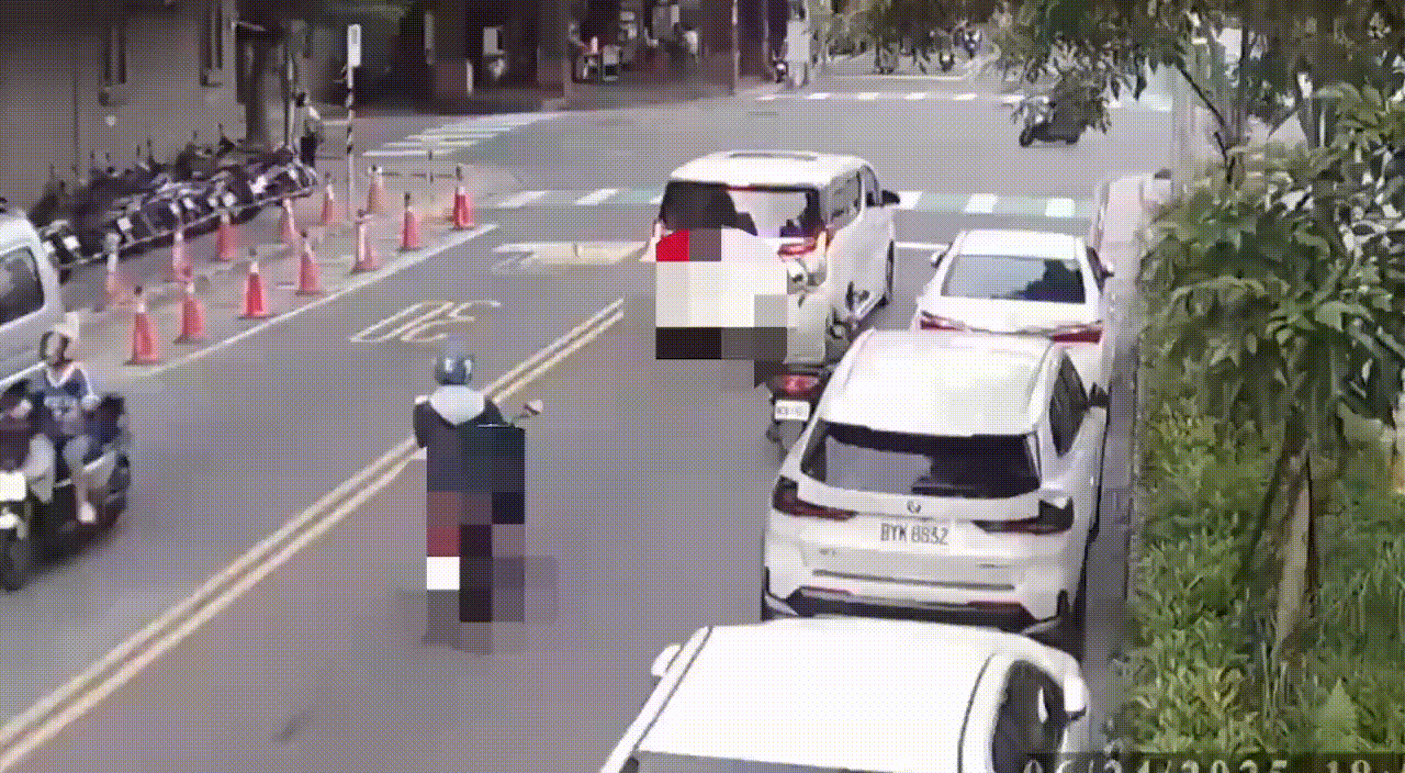 撞擊瞬間曝光。(圖/TVBS)
