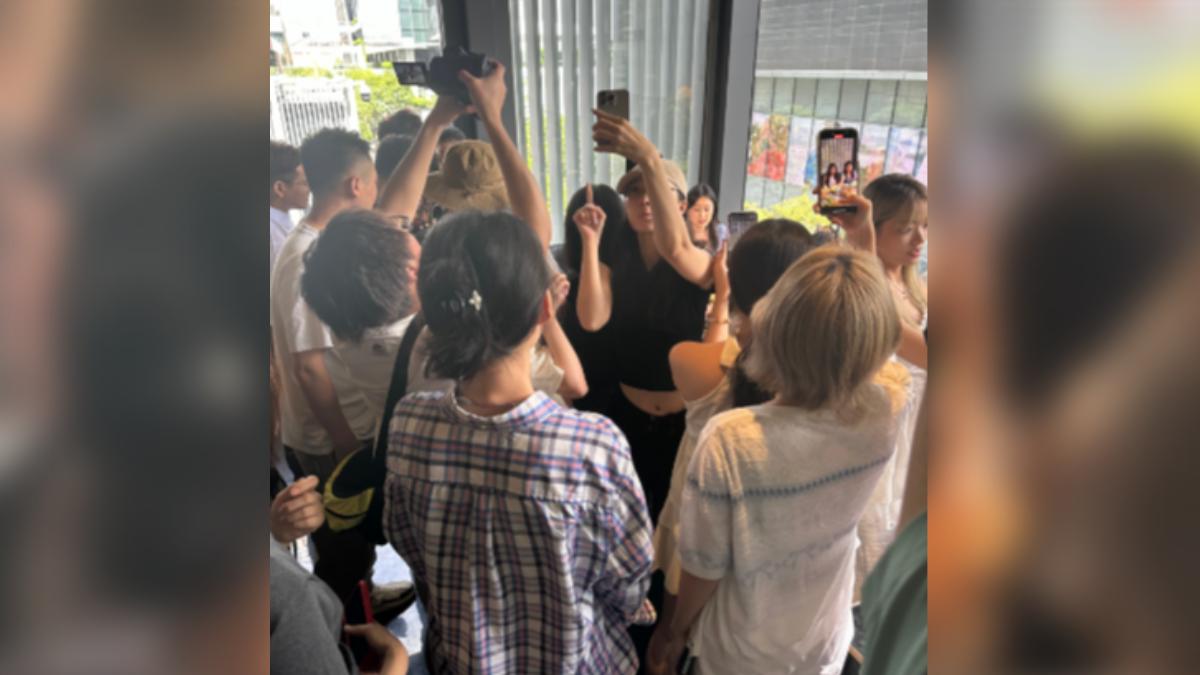柬埔寨珍娜公主態度親民、長相甜美,許多大陸民眾紛紛拿出手機搶拍。(圖/深圳衛視)