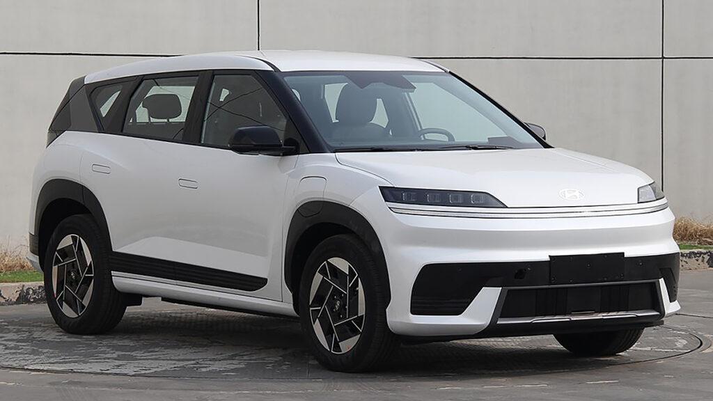 工信部申報資料曝光Elexio車身尺碼。(圖/中國工信部)