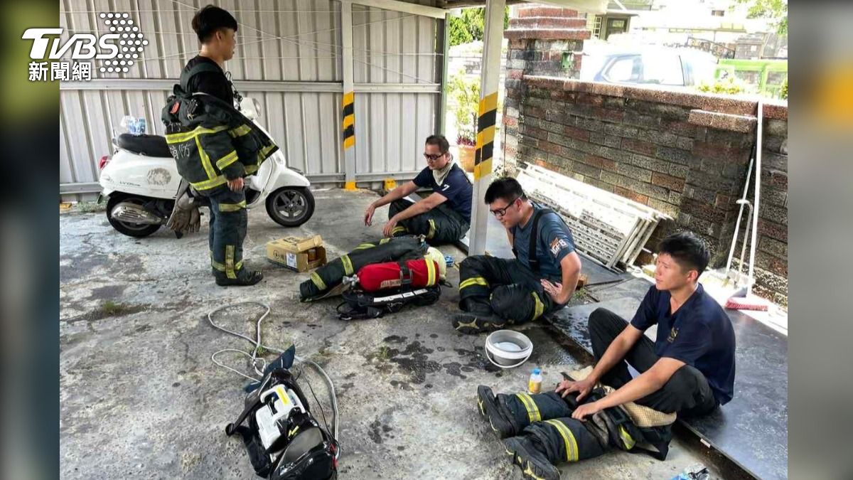 竹北烤漆廠大火!消防員搶救中暑倒地 體溫飆破40°C