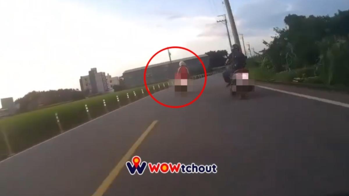 高中生雙載超車自撞電線桿,傷重搶救不治。(翻攝自 WoWtchout - 地圖型行車影像分享平台)