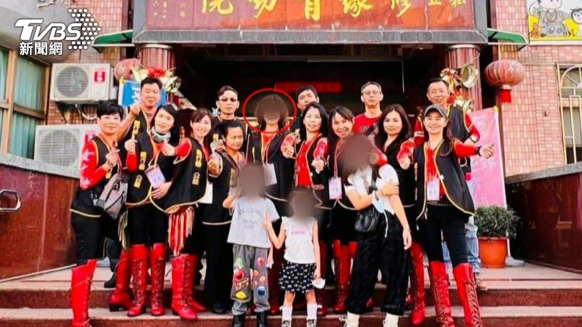 楊姓女隊長熱愛公益，率領車隊到育幼院關懷。（圖／TVBS）