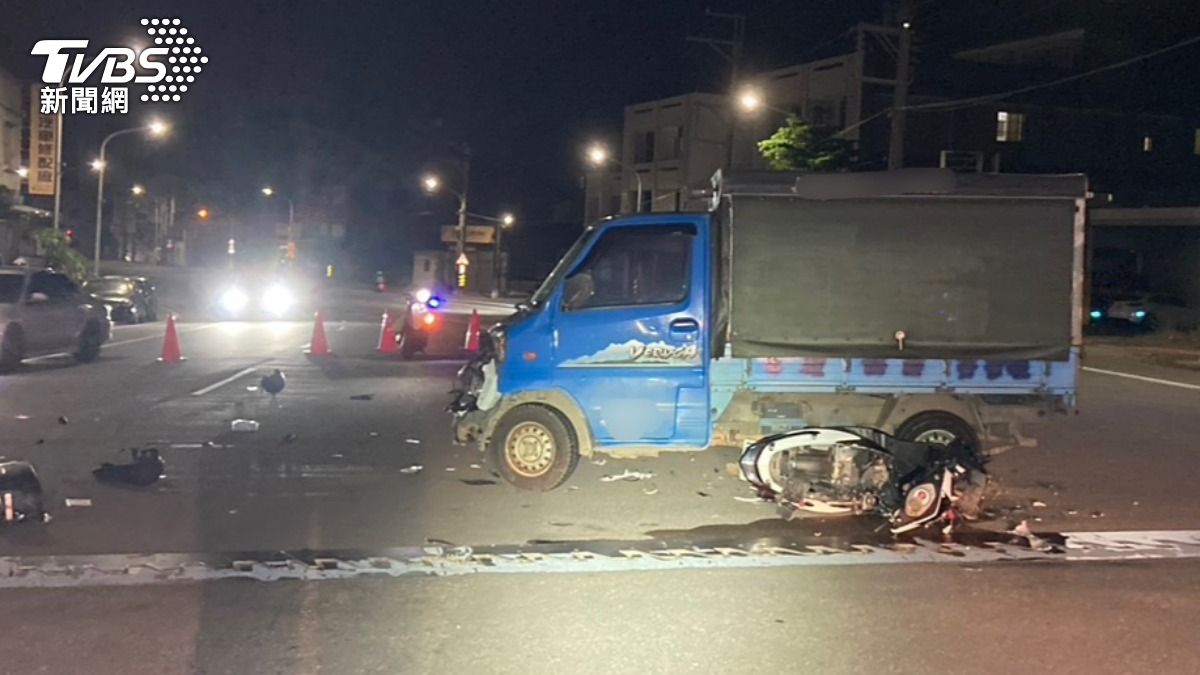 苗栗重大車禍!少年無照騎車遭小貨車撞飛 頭部重創命危