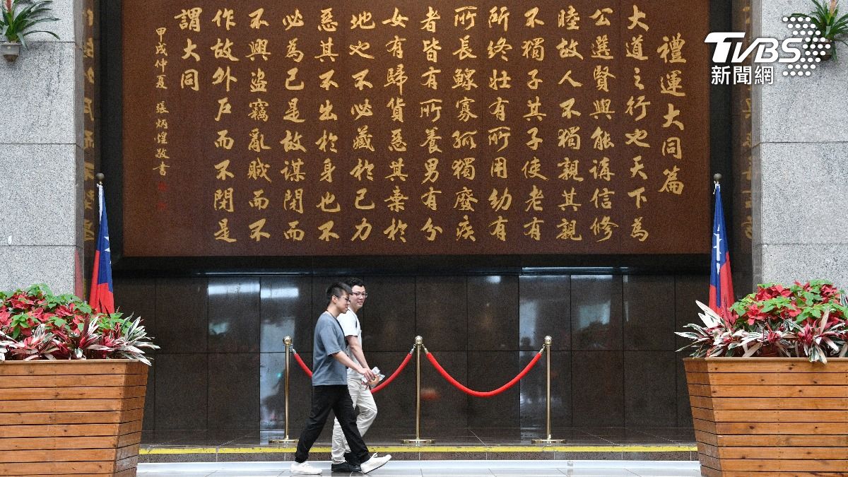 學者示警,政府應思考如何改善工作環境,以避免國家公職人才出現斷層。(圖/胡瑞麒攝)