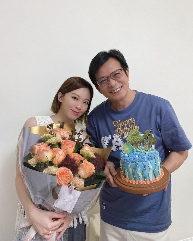 黃日華說,幸好自己還有女兒,二人現在仍然同住,他會為了黃芷晴支持下去。(圖/翻攝自IG@wongadrian)