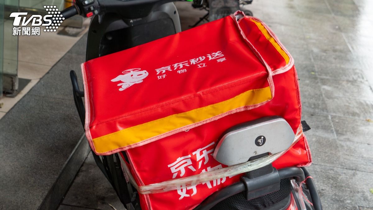 陸外送競爭太激烈!京東推出「幫扔垃圾服務」搶單 酬勞曝光網罵翻