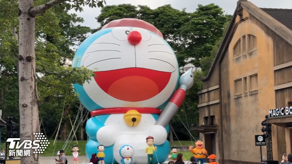 哆啦A夢展來了!12米巨型哆啦搶先曝光。(圖/TVBS)