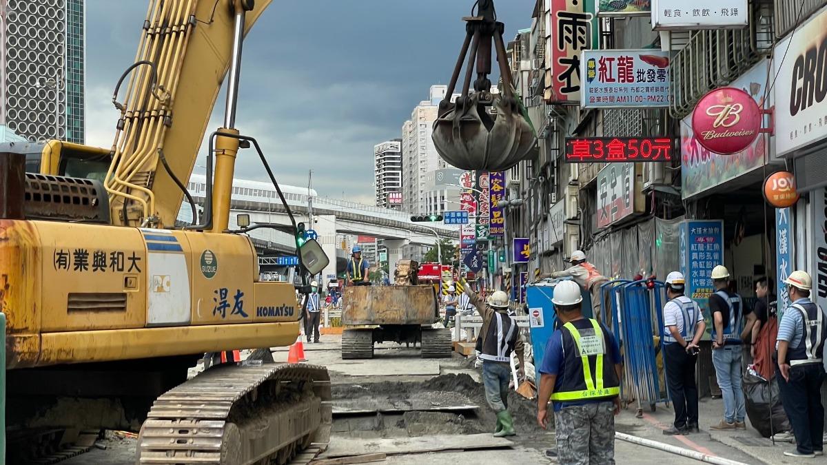 板橋新埔民生地下道工程「滲水下陷」!回填土方監測中