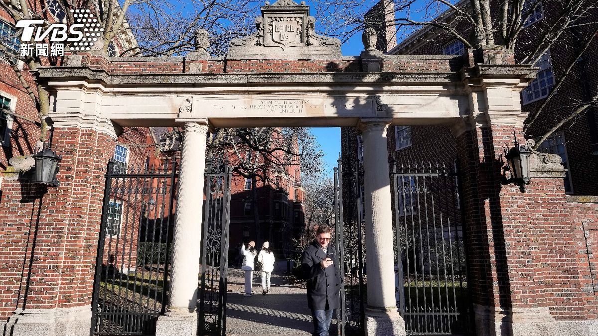 與多倫多大學合作!哈佛國際生若無法入境美國 可到加拿大上課