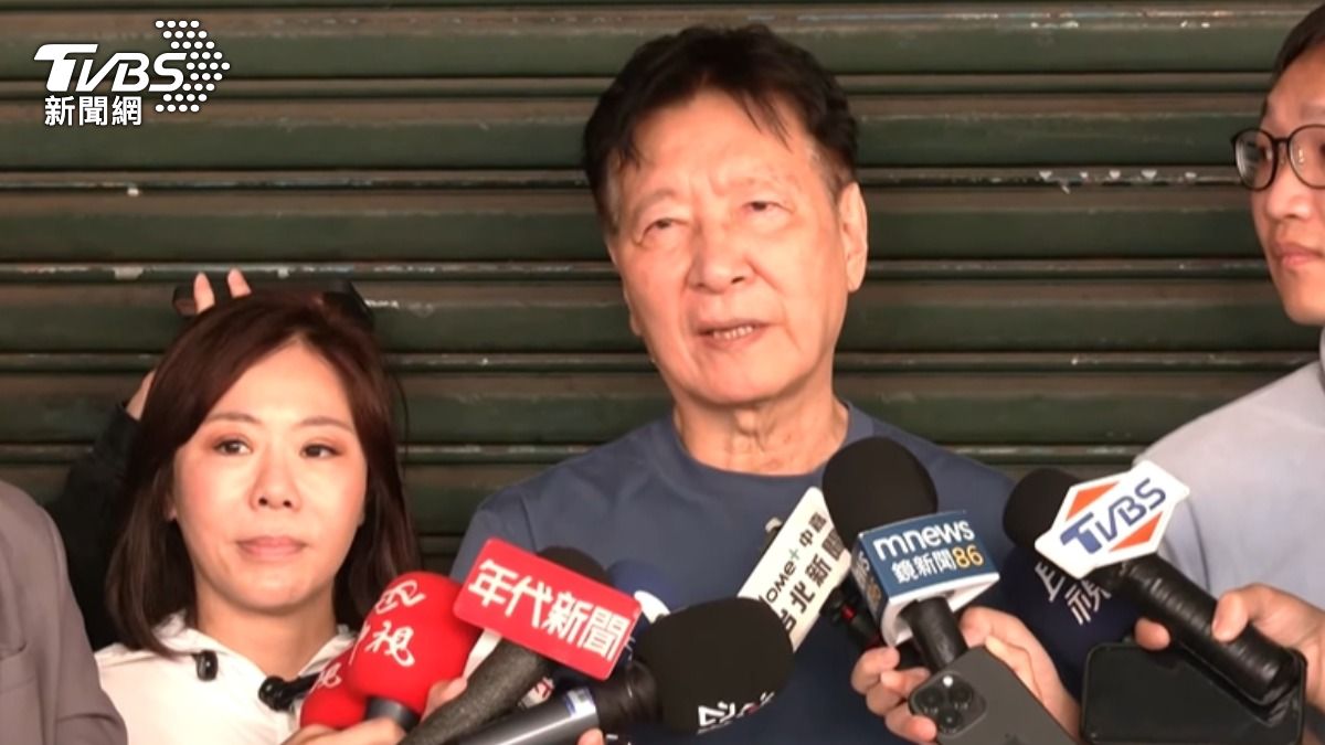 距離大罷免投票剩下不到一個月的時間，前中廣董事長趙少康今（28）日陪同國民黨台北市內湖、南港區立委李彥秀掃街。（圖／TVBS）