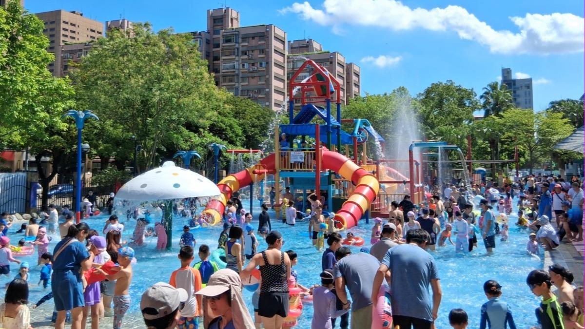 熱爆!「2025臺北親水節」今開幕 上午湧7800人清涼解暑