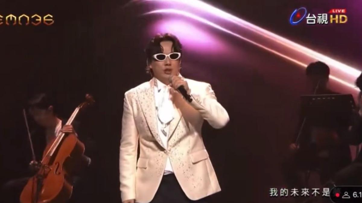 金曲36／蕭煌奇改編曲飆唱！毒蛇網友一聽跪了　台下全哭一片