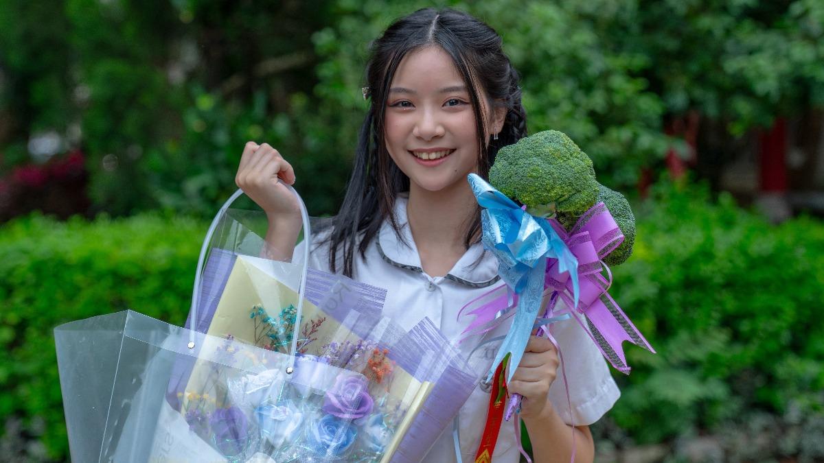 最美童星大學放榜錄取第一志願 「嗨到床上打滾」雀躍藏不住